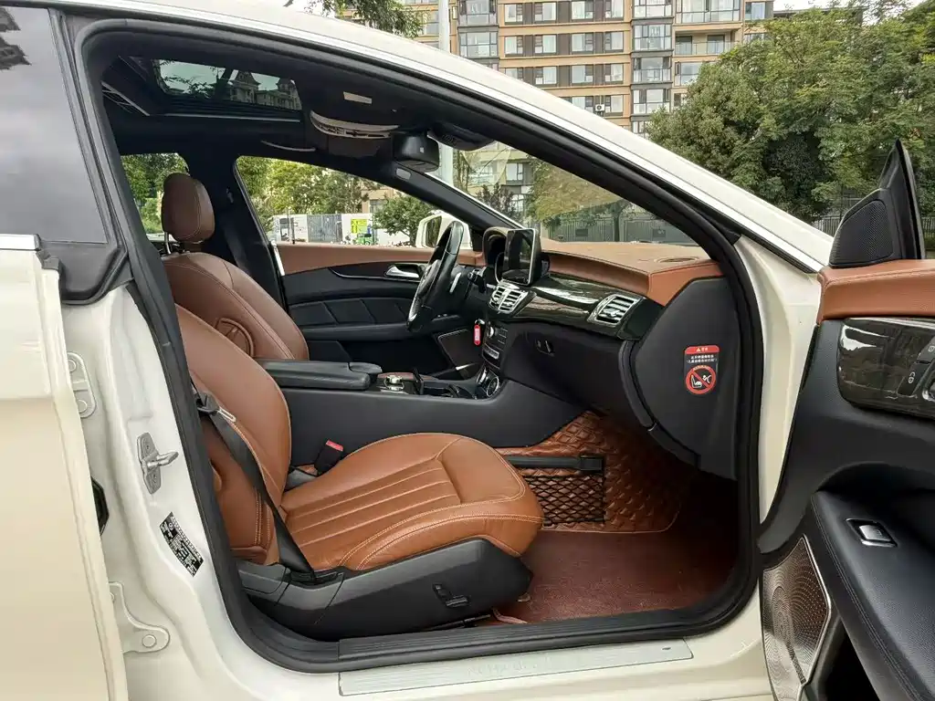 Mercedes-Benz CLS — миниатюра 5