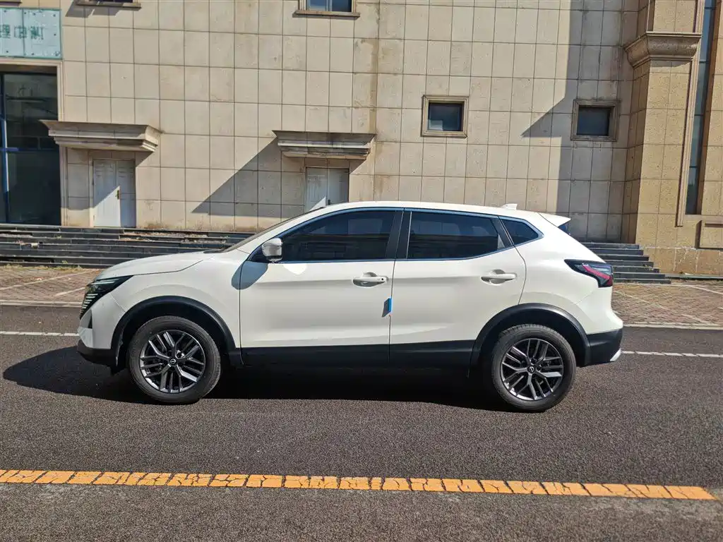 Nissan Qashqai — миниатюра 4