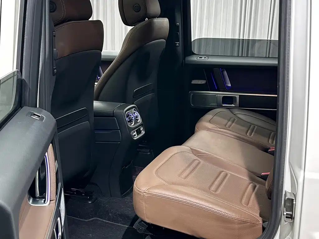 Mercedes-Benz G-Class — миниатюра 16