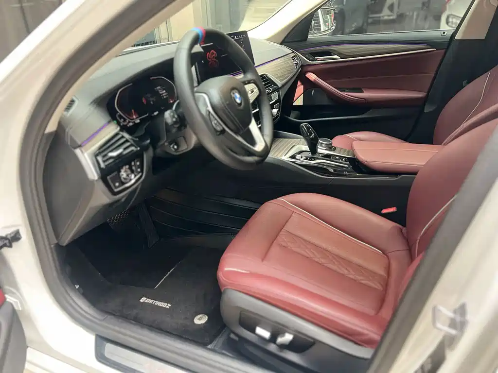 BMW 5 Series — миниатюра 5