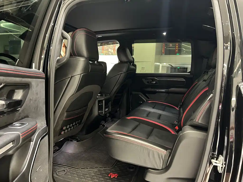 Ram Trucks 2023 6.2T AT