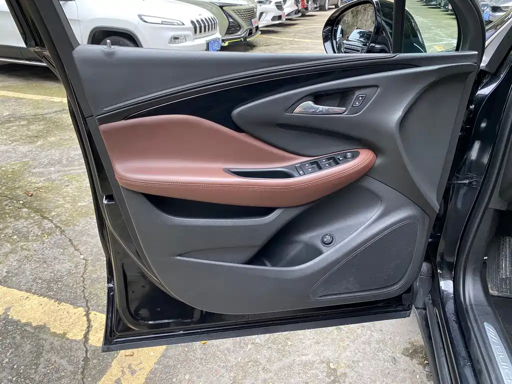 Buick Envision Plus — миниатюра 8