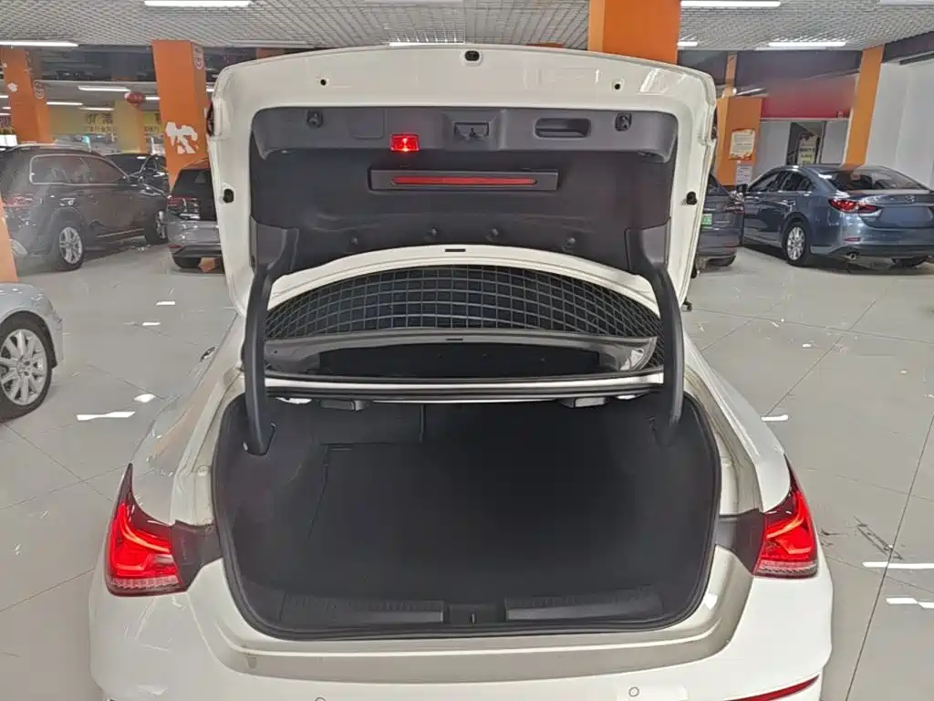Mercedes-Benz CLA (Import) — миниатюра 19