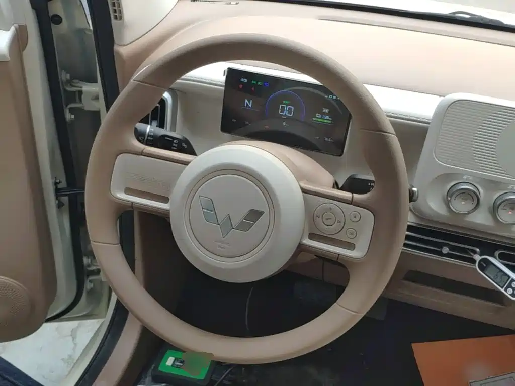 Wuling MINIEV — миниатюра 11