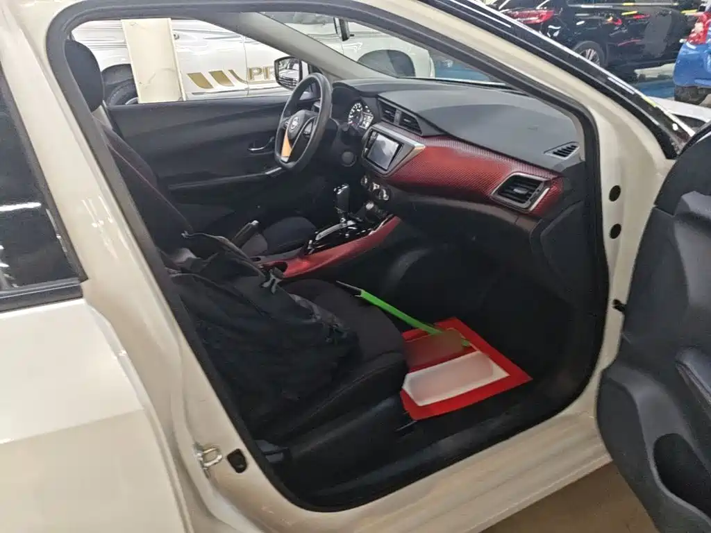 Nissan Bluebird — миниатюра 9