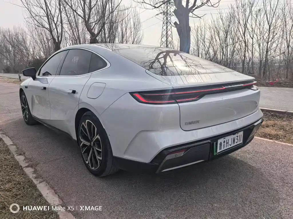 GEELY GALAXY GALAXY E8