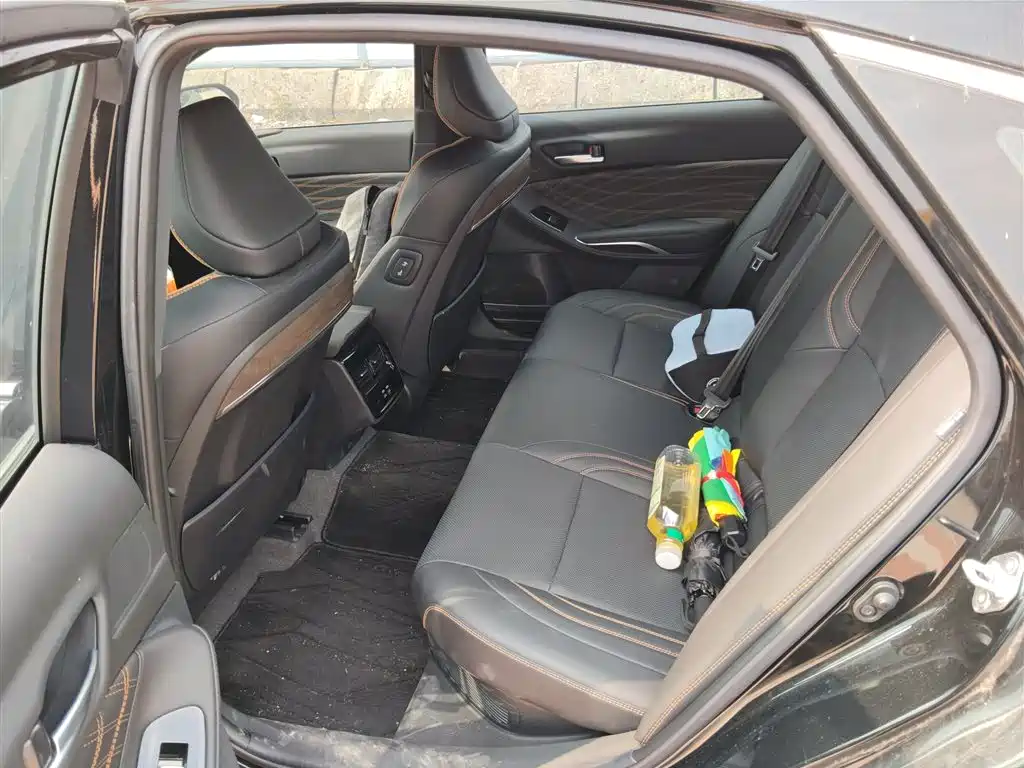 Toyota Avalon — миниатюра 9