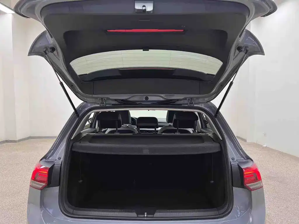 Volkswagen Golf — миниатюра 25