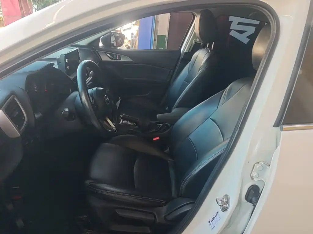 Mazda 3 Axela — миниатюра 15