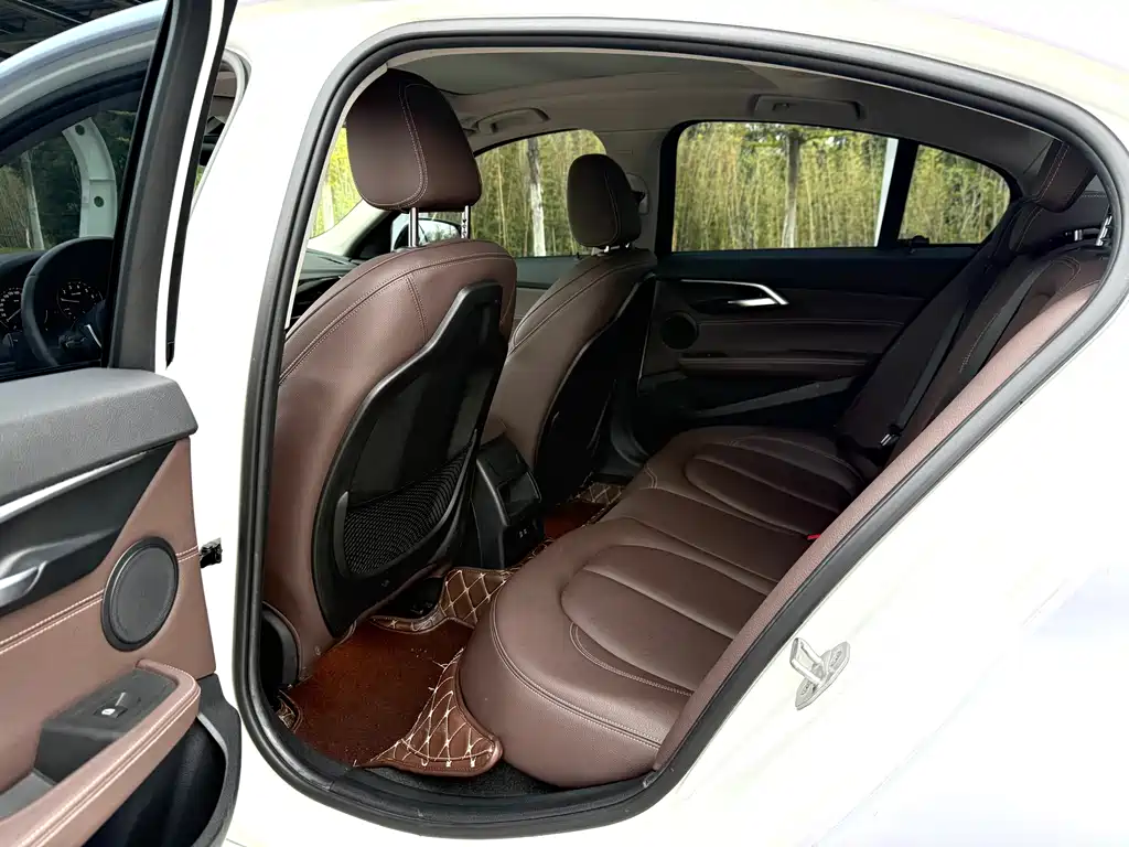BMW 1 Series — миниатюра 9