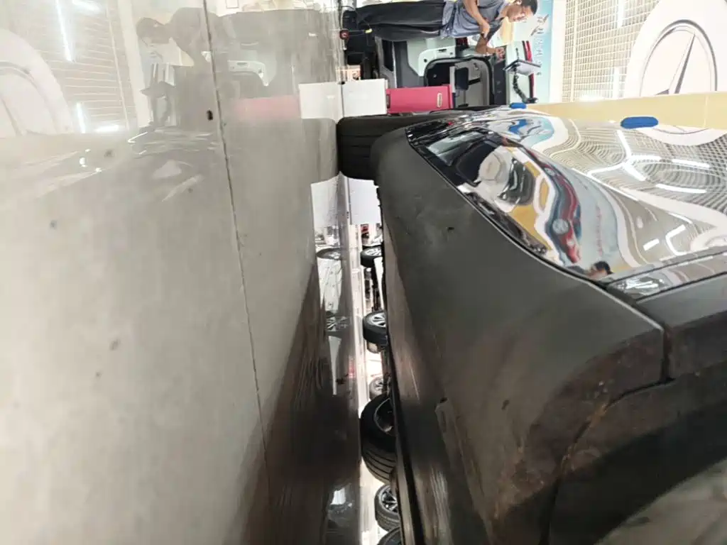 Tesla Model Y — миниатюра 21