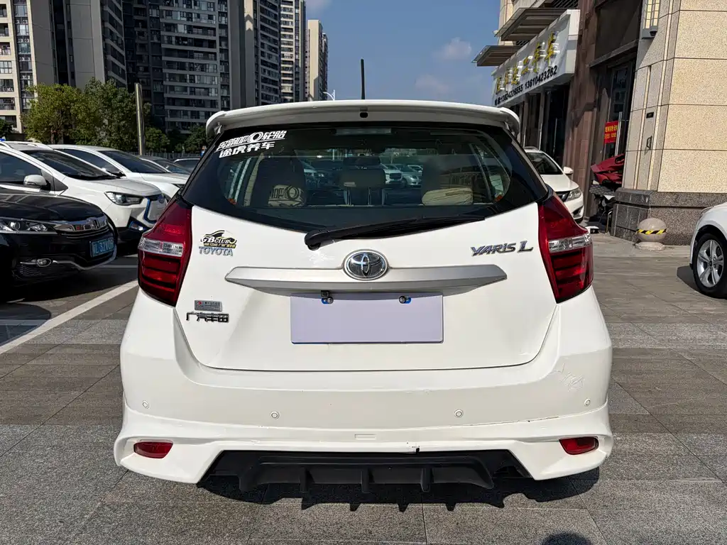 Toyota Yaris L — миниатюра 5