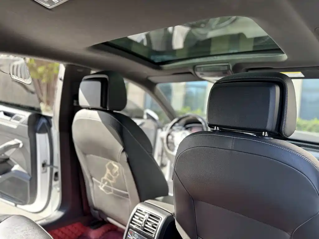 Volkswagen CC — миниатюра 8