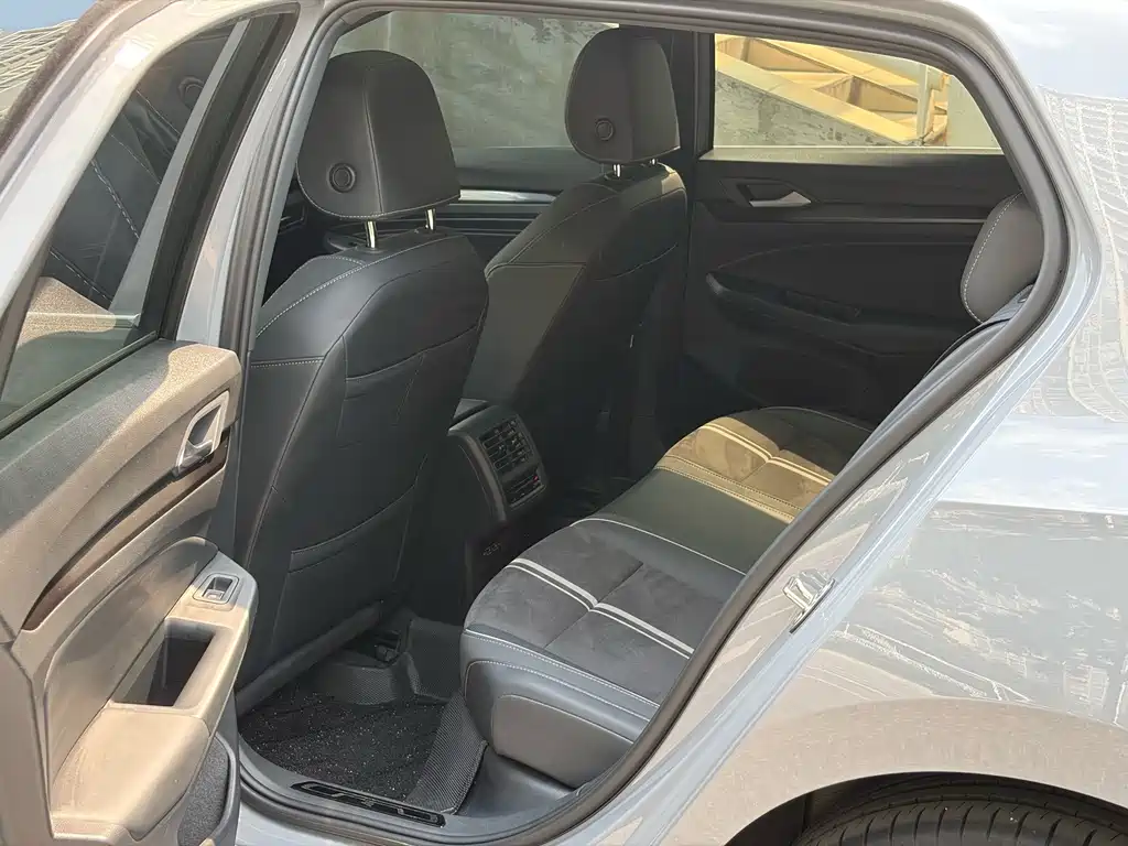 Volkswagen Golf — миниатюра 5