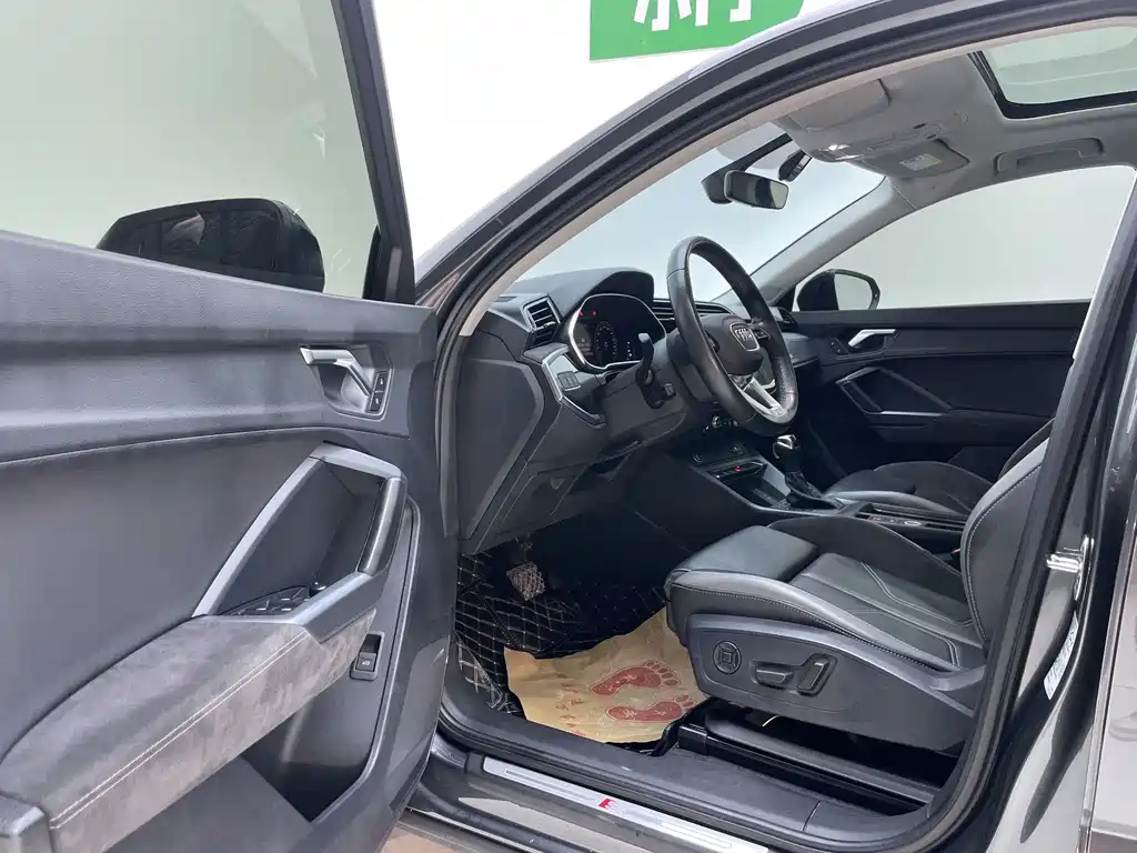 Audi Q3 Sportback — миниатюра 14