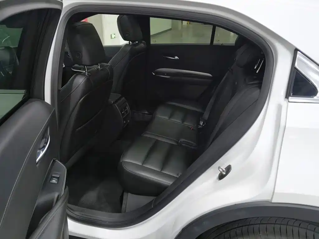 Cadillac XT4 — миниатюра 15