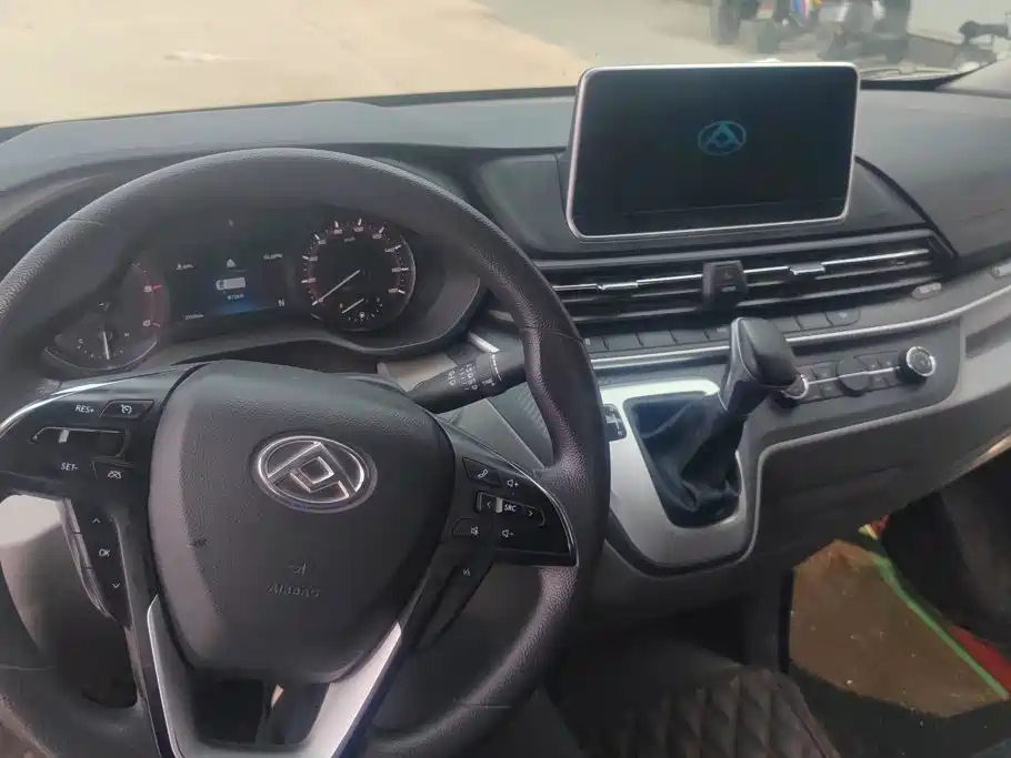 Maxus V90 — миниатюра 12