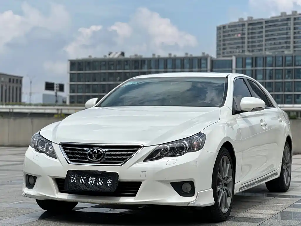 Toyota Reiz