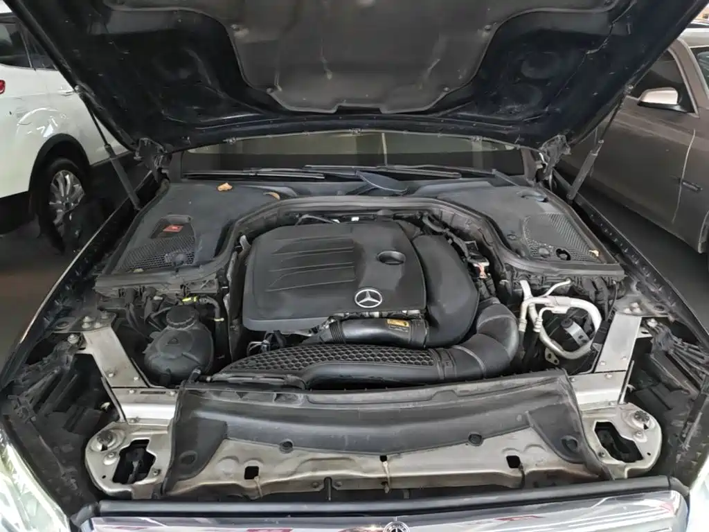 Mercedes-Benz E-Class — миниатюра 20