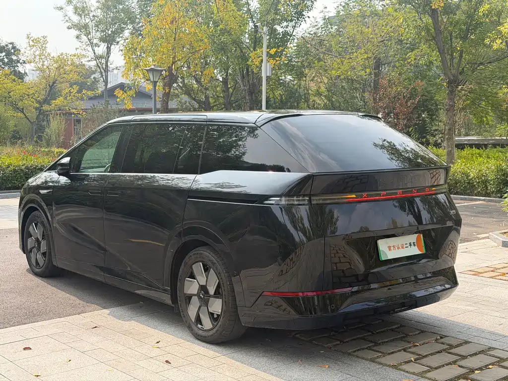 XPeng X9 — миниатюра 5