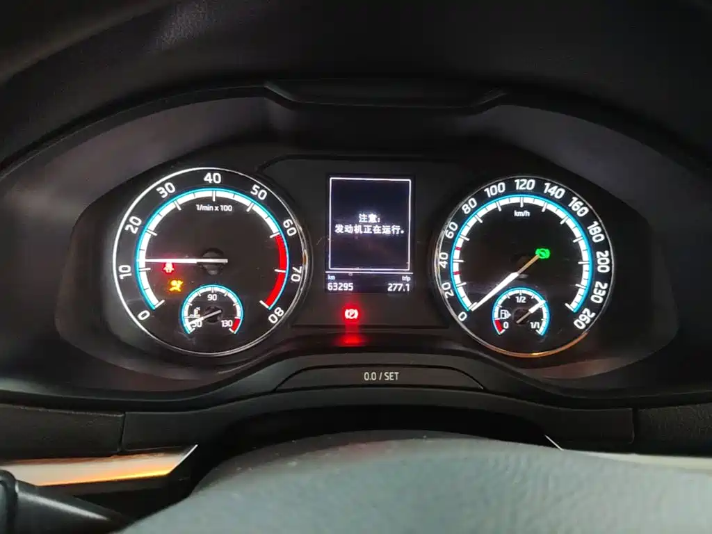 Skoda Karoq — миниатюра 12