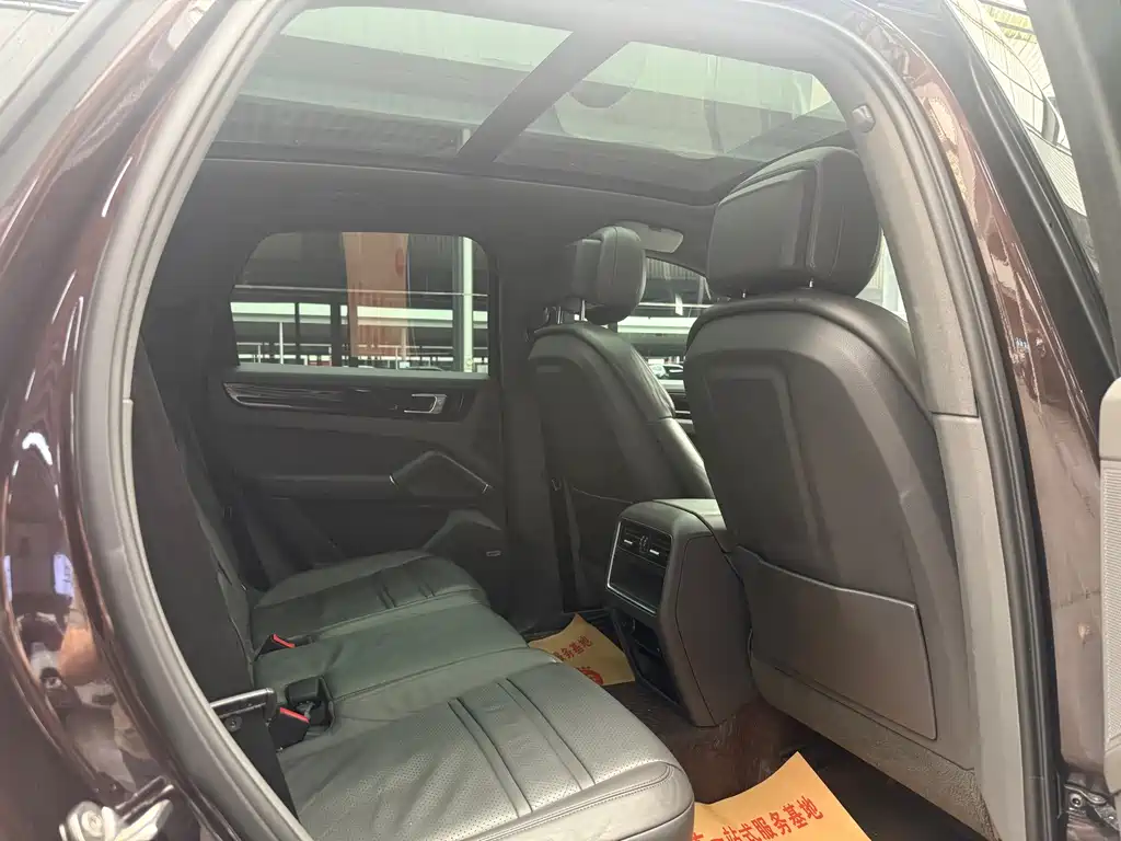 Porsche Cayenne — миниатюра 19