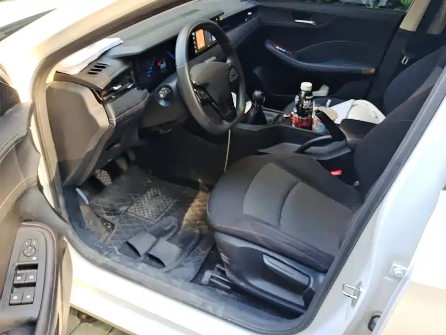 Roewe i5 — миниатюра 9