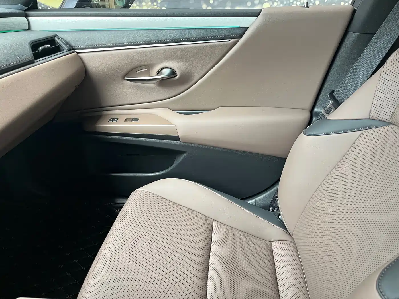 Lexus ES 2025 Белый из Китая, фото 3