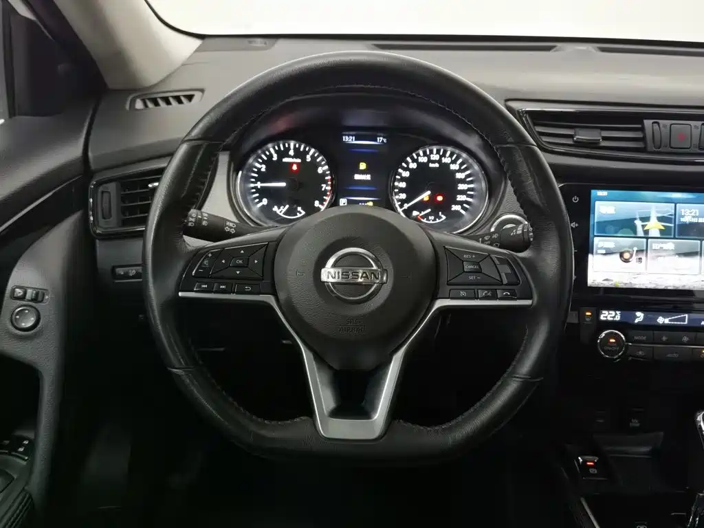 Nissan X-Trail — миниатюра 11