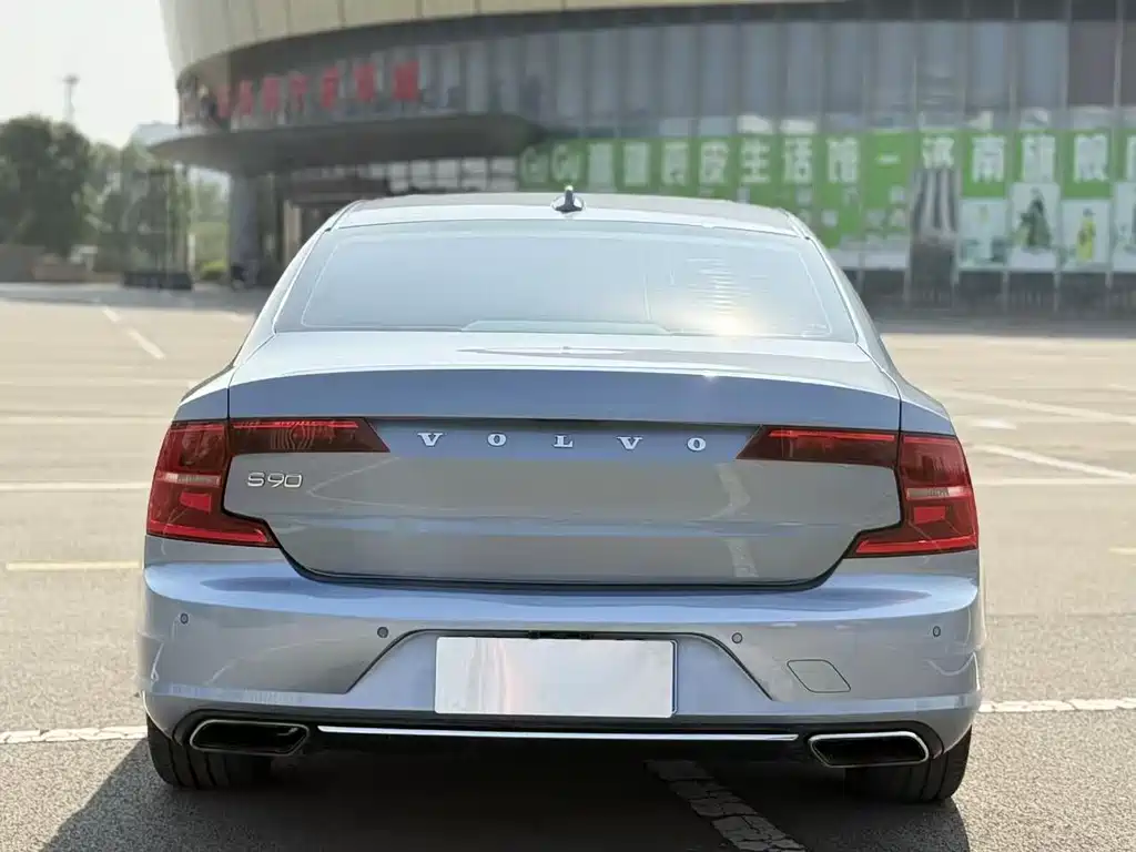 Volvo S90 — миниатюра 8