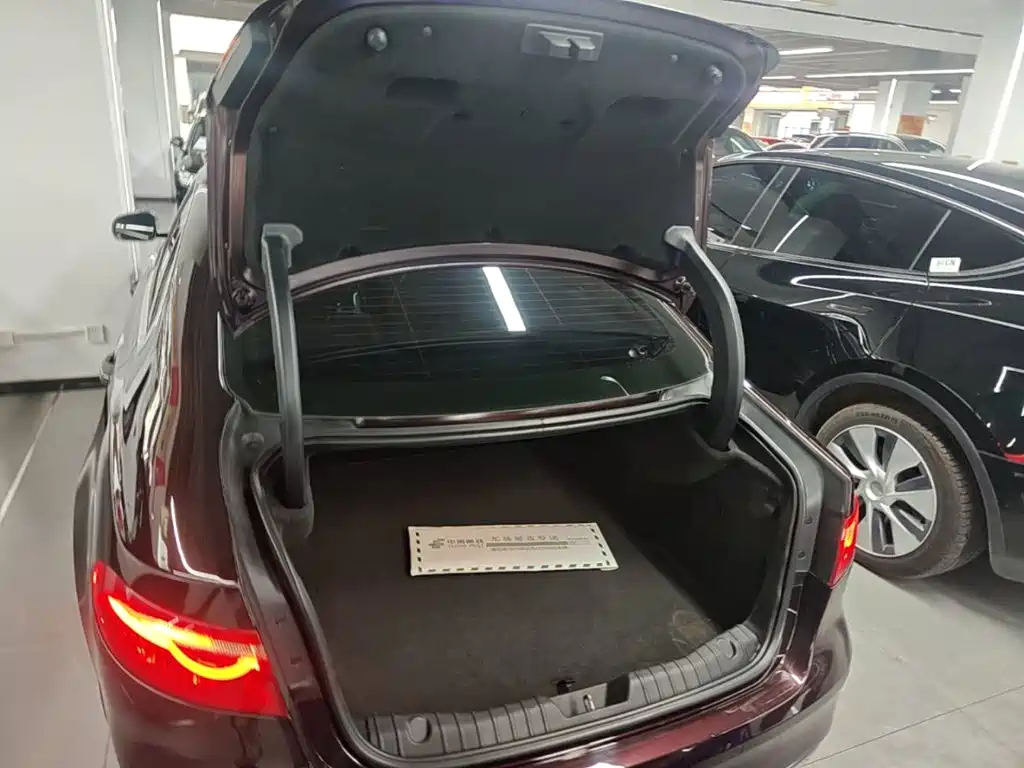 Jaguar XFL — миниатюра 19