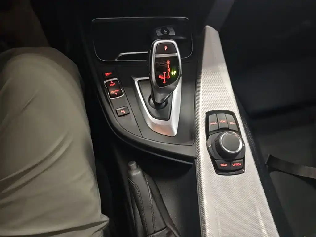 BMW 3 Series — миниатюра 14