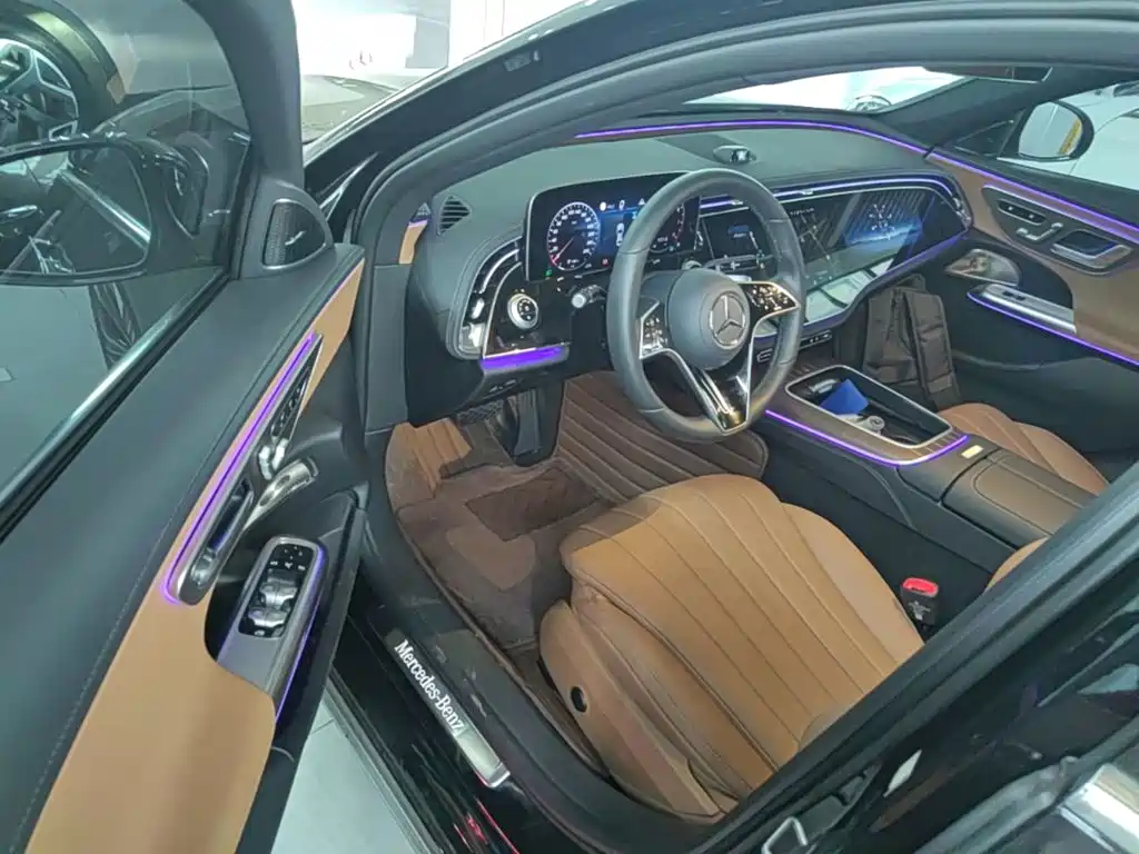 Mercedes-Benz E-Class — миниатюра 16