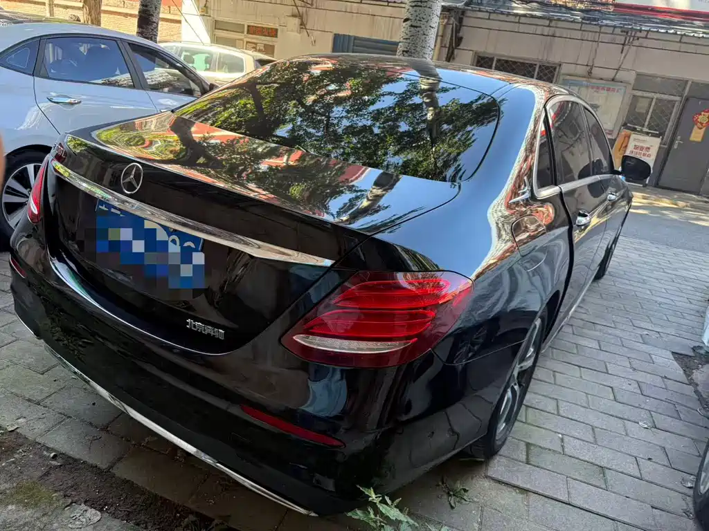 Mercedes-Benz E-Class — миниатюра 3