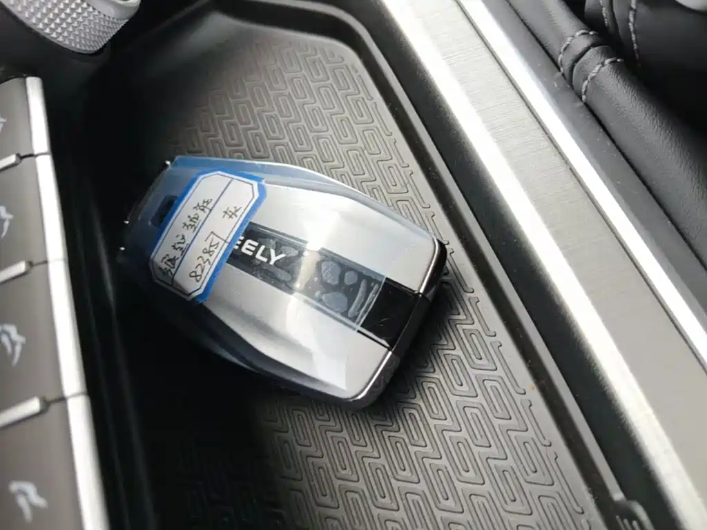Geely Binyue — миниатюра 9