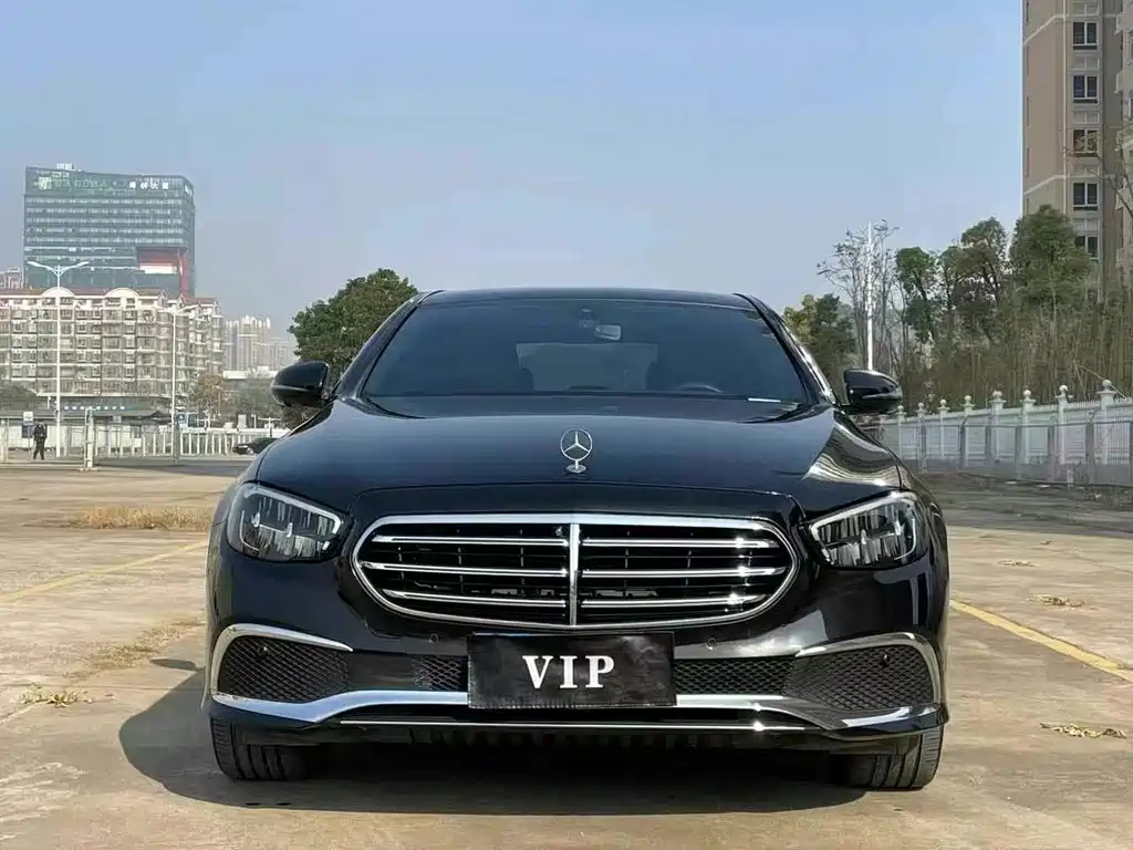 Mercedes-Benz E-Class — миниатюра 2