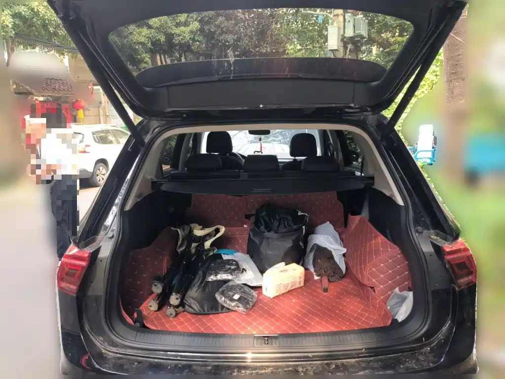 Volkswagen Tiguan L — миниатюра 15
