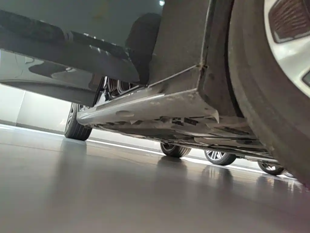 Mercedes-Benz E-Class — миниатюра 21