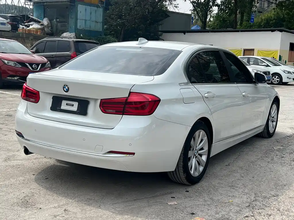 BMW 3 Series — миниатюра 9