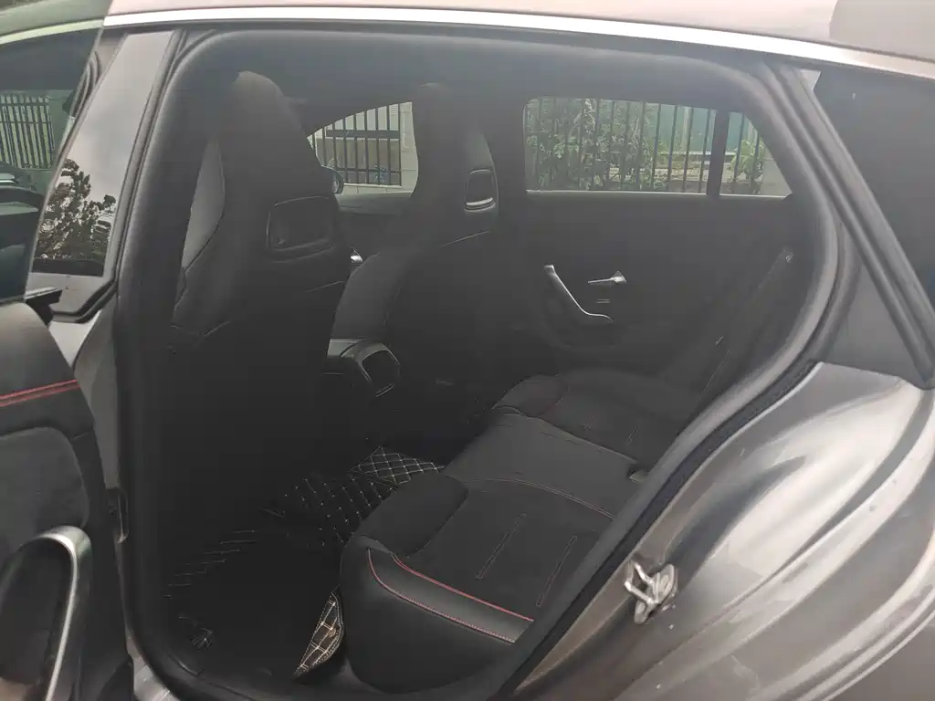 Mercedes-Benz CLA (Import) — миниатюра 14