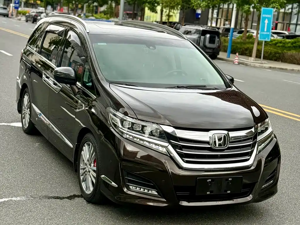 Honda Elysion — миниатюра 4