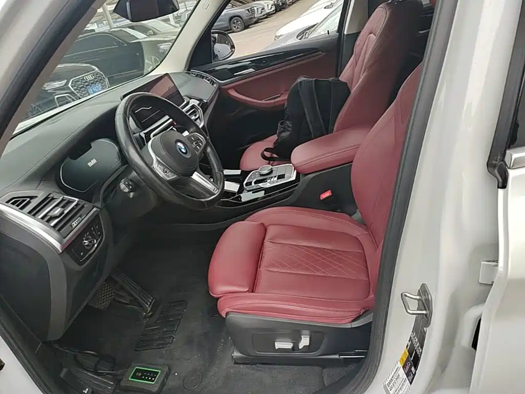 BMW iX3 — миниатюра 15