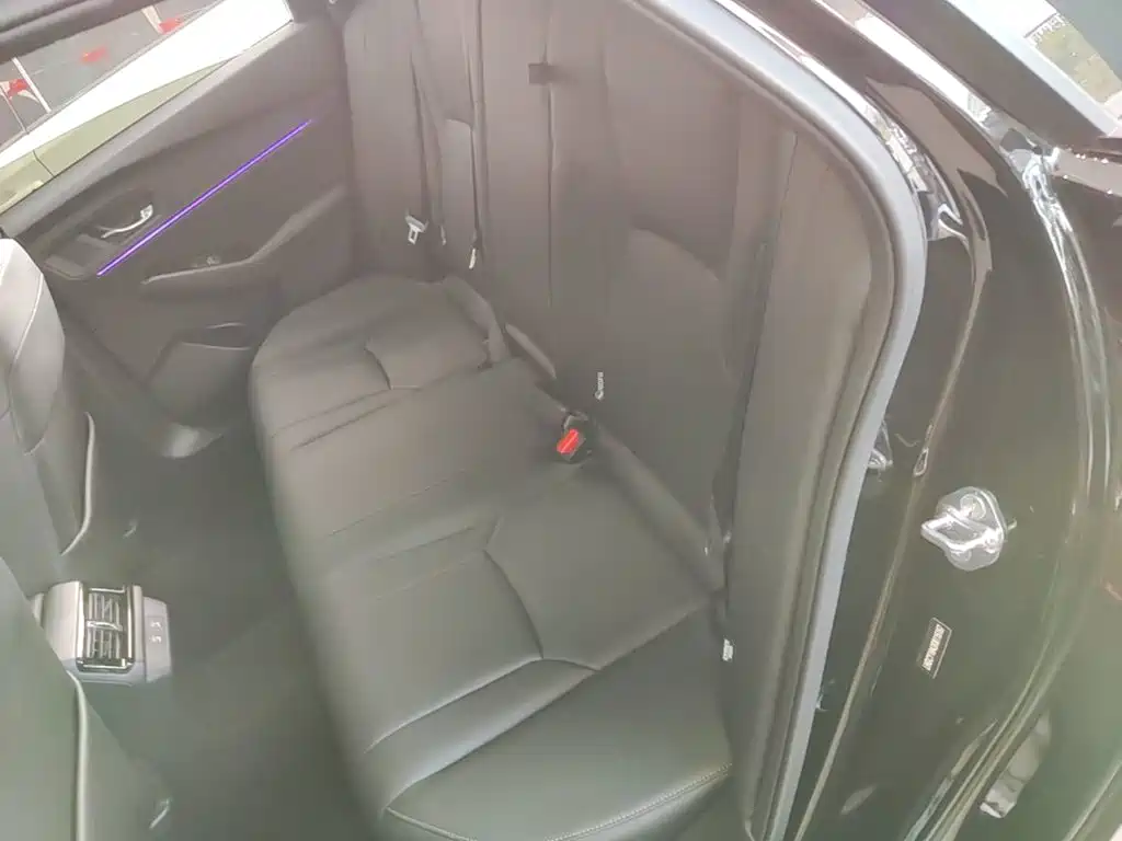 Honda Accord — миниатюра 17