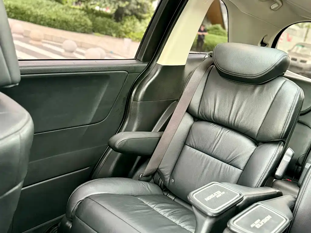 Honda Elysion — миниатюра 18