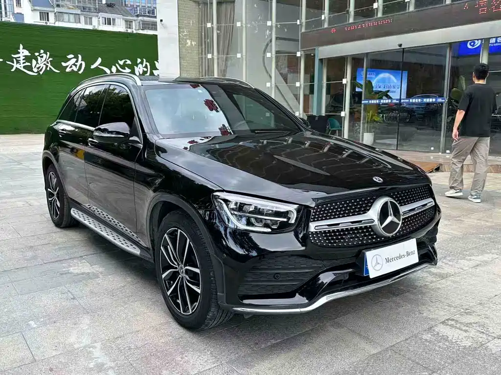 MERCEDES-BENZ GLC