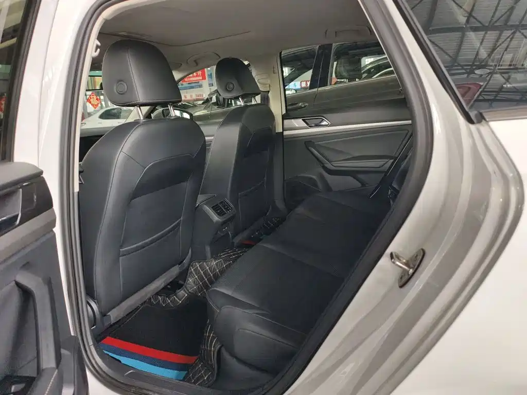 Volkswagen Lavida — миниатюра 9