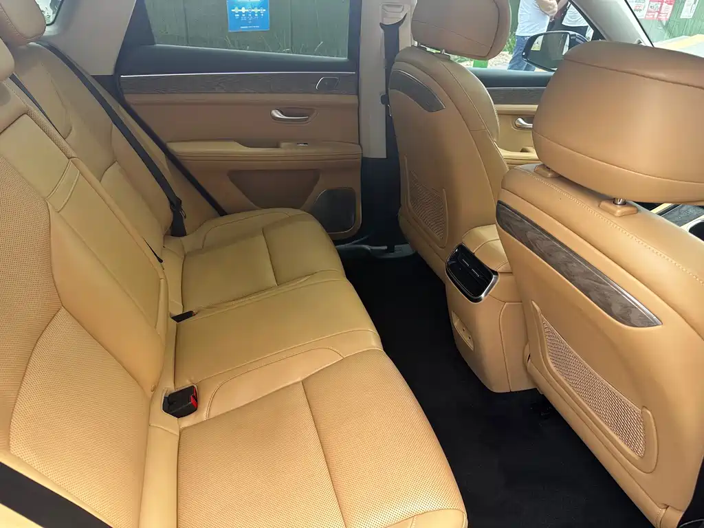 AITO Wenjie AITO M5 — миниатюра 10