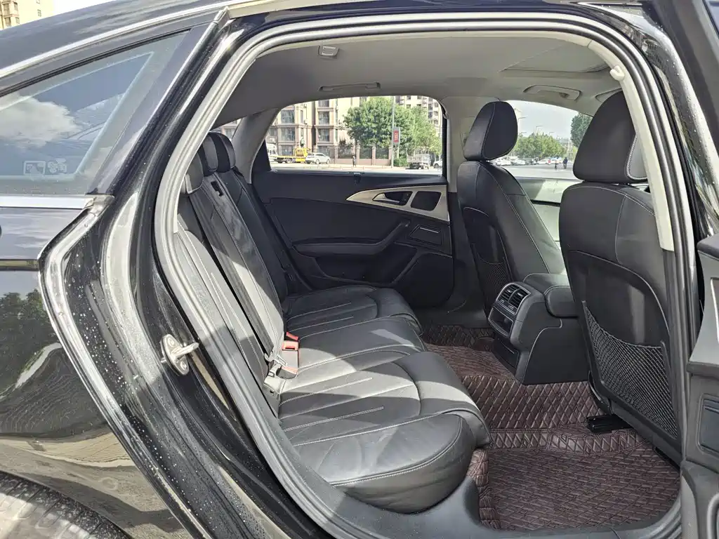 Audi A6L — миниатюра 10