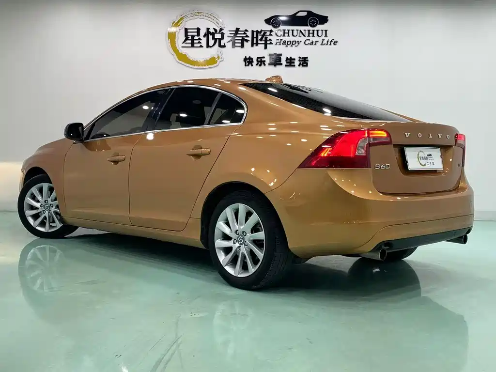 Volvo S60 (Import) — миниатюра 7