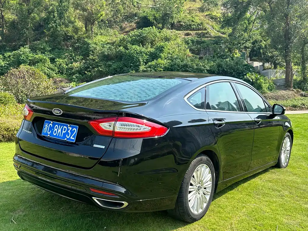 Ford Mondeo — миниатюра 5